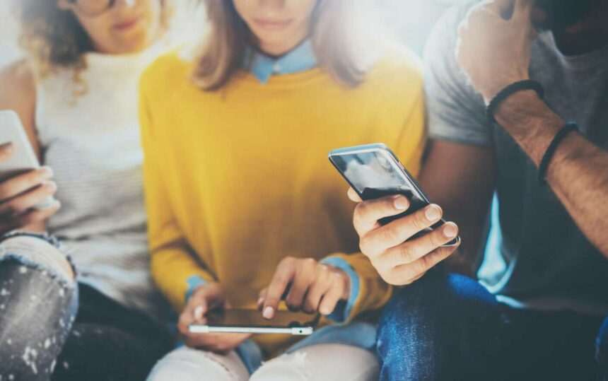 62427708 Cele mai vândute smartphone-uri în 2023