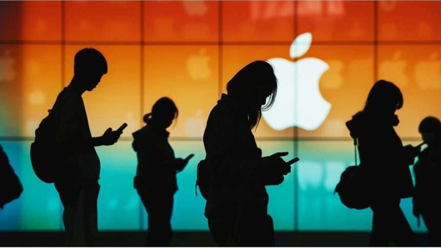 Apple_headpic Fraudatori au încercat să înșele Apple cu 5.000 de iPhone-uri în valoare de peste 3 milioane de dolari