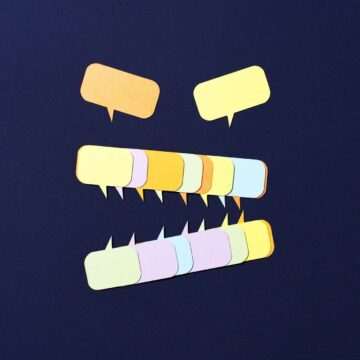 img-104 Pericolul „haterilor” pe internet – O avertizare din romanul ‘Majoritatea’