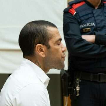 img-11 Dani Alves condamnat la închisoare pentru agresiune sexuală