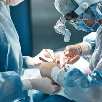 img-176 Povestea recuperării rapide a unui bărbat operat la Iaşi pentru hernie de disc și spondilolistezis