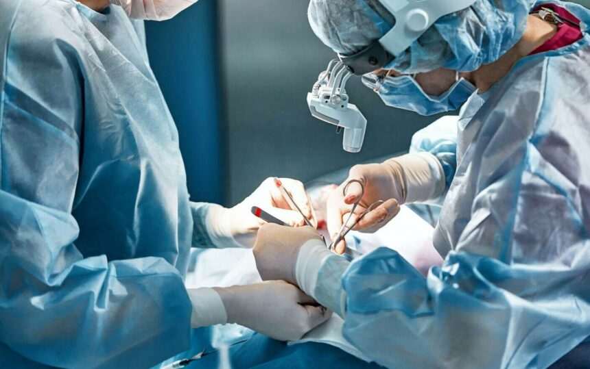 img-176 Povestea recuperării rapide a unui bărbat operat la Iaşi pentru hernie de disc și spondilolistezis