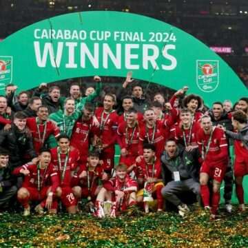 Liverpool câștigă a 10-a Cupă a Ligii într-o finală strânsă cu Chelsea