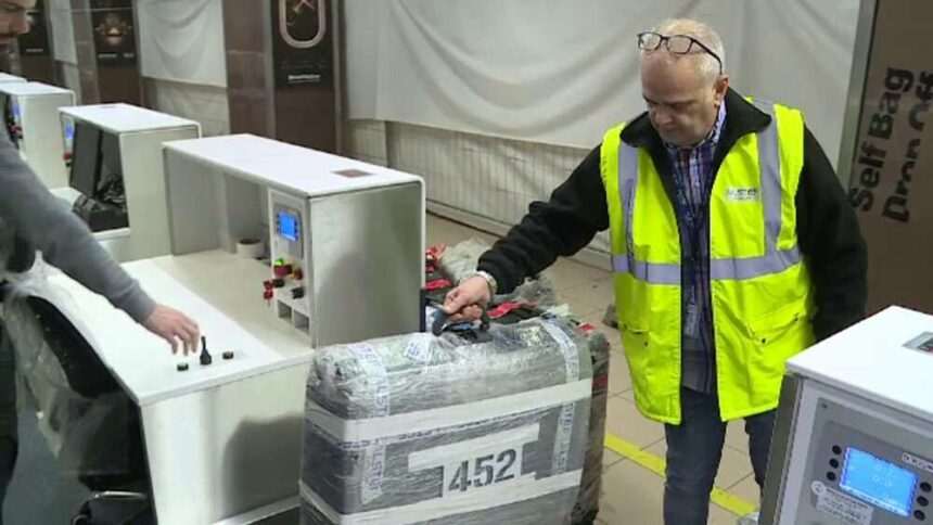 img-209 Schimbări majore pe aeroporturile din țară. Pasagerii își vor putea scana singuri bagajele de cală