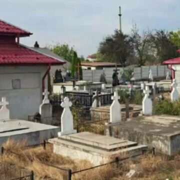 img-276 Minor prins în flagrant în timp ce dărâma pietre funerare