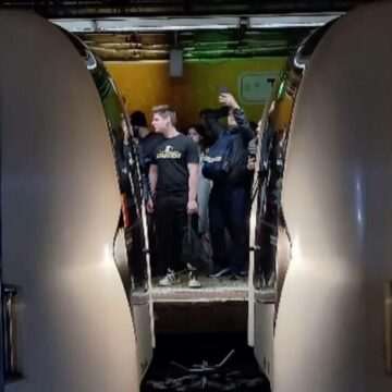 img-308 Reacțiile călătorilor după ciocnirea a două trenuri la stația de metrou Timpuri Noi