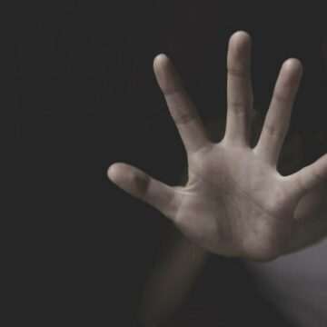 img-313 Abuz sexual asupra unei fetițe de șase ani de către concubinul mamei