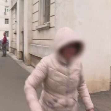 img-332 Asistenta din Galați prinsă făcând cumpărături cu carduri furate din spital