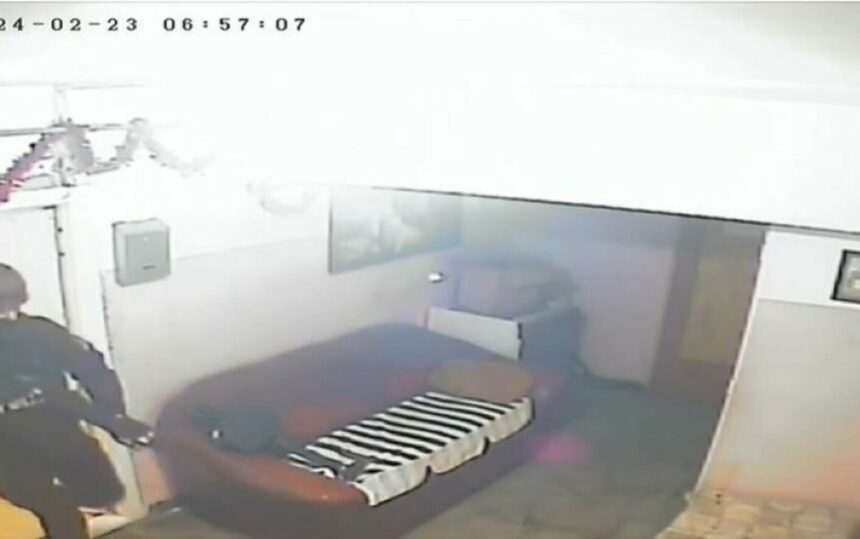 Mascatii au gresit din nou adresa: Un barbat sustine ca a fost terorizat in propria locuinta