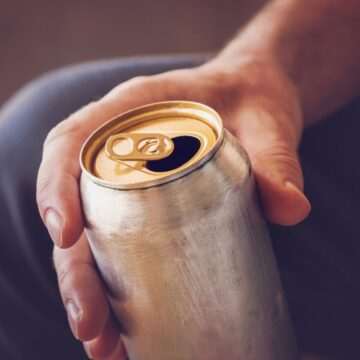 img-384 Elev dus cu ambulanţa la spital, după ce a consumat nicotină la plic şi o băutură energizată şi i s-a făcut rău