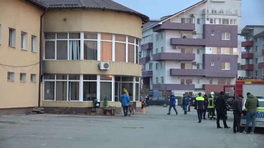 img-78 Incendiu la un hotel din Alba Iulia. Evacuarea a 15 sportivi