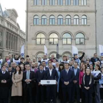 img-1000 Scandalul Alianței Dreapta Unită – Reacțiile liderilor politici