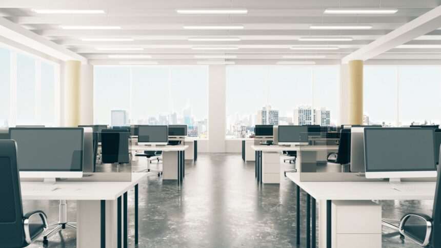 Val de concedieri la o mare companie. Renunță la 30% din angajați