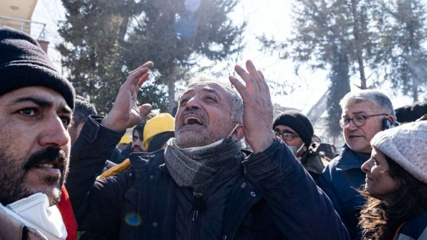 img-1062 Supraviețuitori ai cutremurului din Turcia, în șoc după confiscarea locuințelor