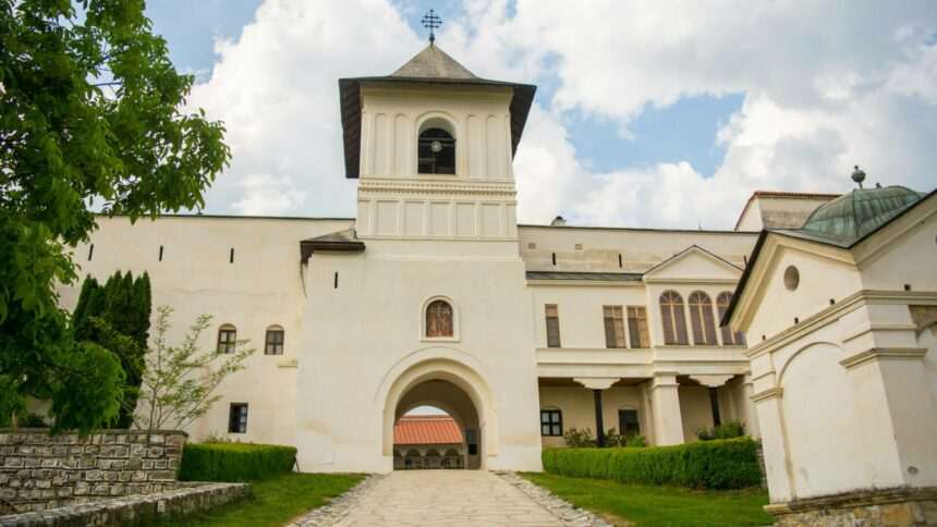 img-1069 Mănăstirea Horezu – Capodopera arhitecturală a stilului brâncovenesc