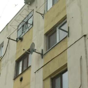 img-1084 Femeia care a sărit de la etajul patru pentru a scăpa de soțul violent