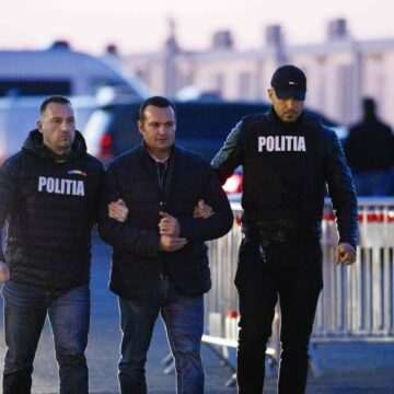 img-1091 Destinația Penitenciarul Rahova: Cătălin Cherecheș a ajuns în România sub escortă