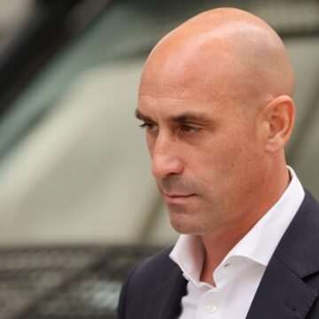 Percheziții la sediul federației spaniole. Luis Rubiales anunță că va reveni în Spania și se va preda autorităților