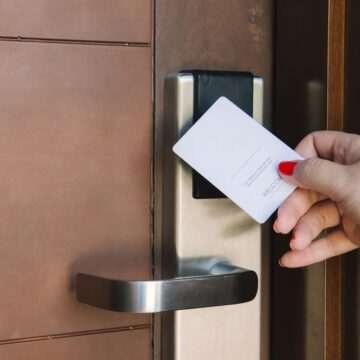 img-1229 Vulnerabilitatile Unsaflok permit hackerilor să deblocheze milioane de uși de hotel