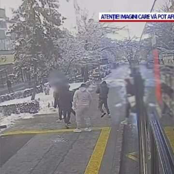 Tânărul din Pitești care a agresat sexual o fată și a împins-o din autobuz a fost arestat preventiv