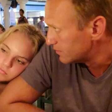 Mesajul emoționant al fiicei lui Navalnîi către tatăl său