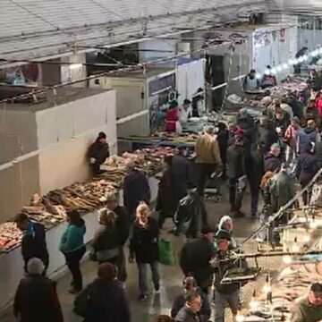 img-1326 Dezlegarea la pește se apropie, iar românii au dat buzna în halele de profil. Care sunt prețurile