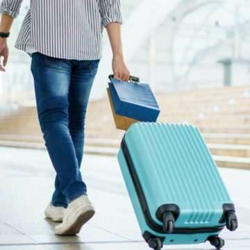 img-1356 Surpriză pentru un bărbat la o licitație de bagaje pierdute