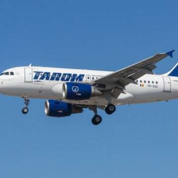img-1382 Un avion TAROM a fost lovit de trăsnet la decolarea de pe Otopeni. Ce s-a întâmplat cu cei 53 de pasageri aflați la bord