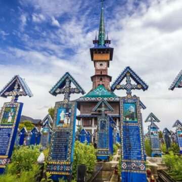 img-144 Cimitirul Vesel din Săpânța, locul unde moartea este luată în râs