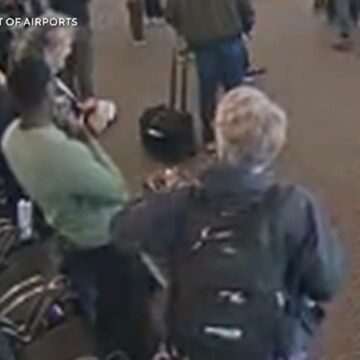 img-1443 Metoda ingenioasă găsită de un bărbat din SUA pentru a călători fără bilet cu avionul