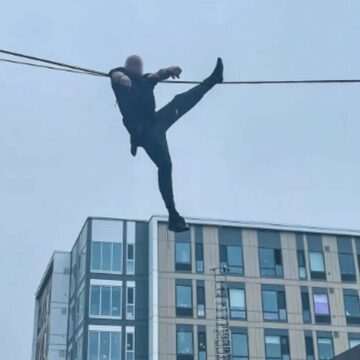 img-1463 Hoțul care a rămas atârnat pe un cablu de telefonie