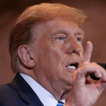 Restricții de comunicare impuse lui Trump pentru procesul din New York
