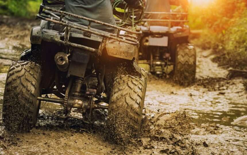 Copil de 11 ani surprins conducand ATV in Rânca