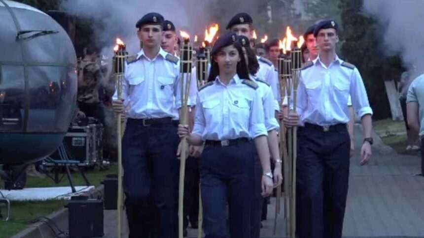 img-1539 Tinerii români fug de armată. Câte locuri au colegiile militare din țară