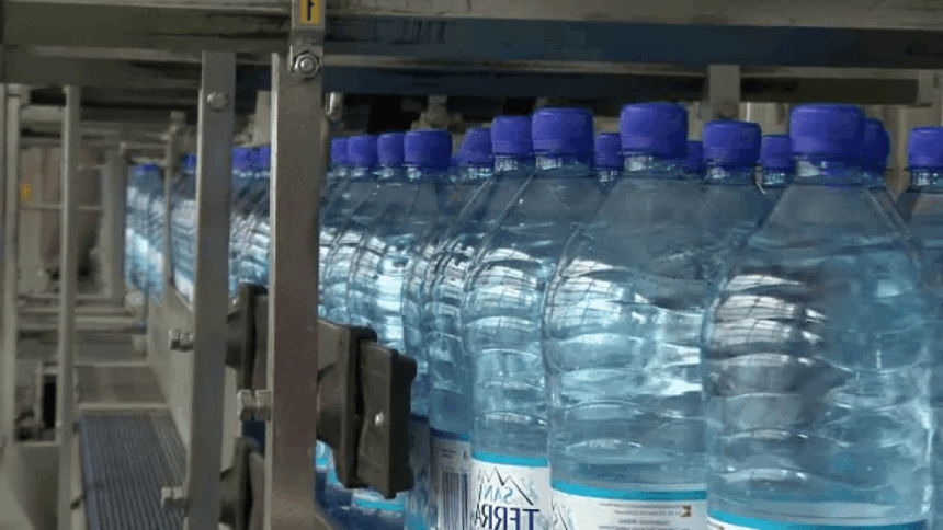 Cum aleg mulți români să nu mai returneze PET-uri pentru garanția de 50 de bani