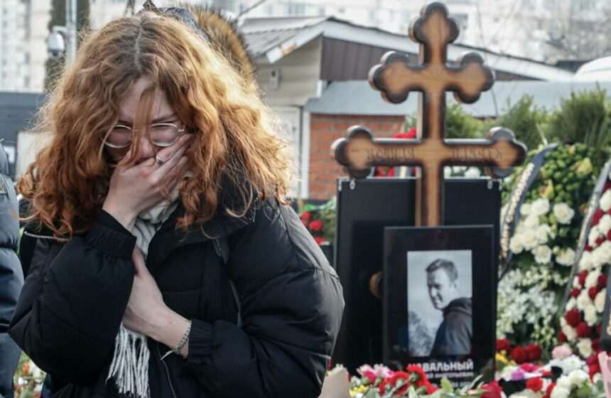 Închiderea cimitirului în care este îngropat Navalnîi: gestul impresionant făcut de rușii care îl admirau