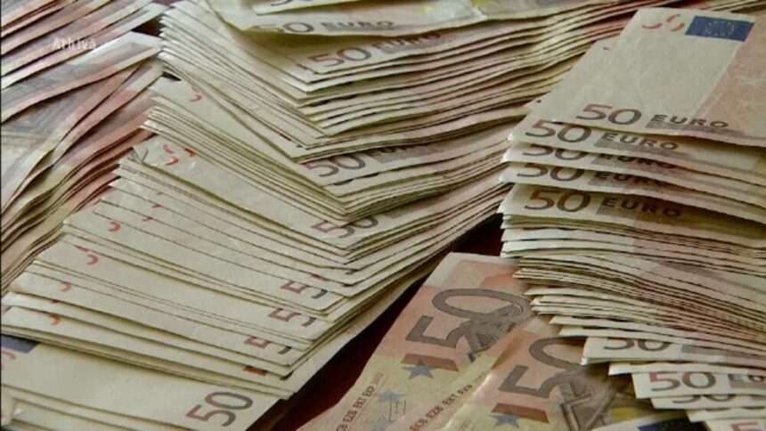 img-1712 Femeia din Piatra Neamț care a găsit și returnat 16.000 de euro pierduți