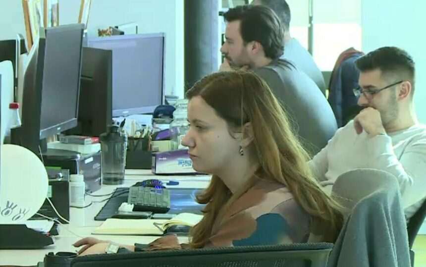 img-209 Premieră istorică în România: Femeile câștigă pentru prima dată mai mult decât bărbații