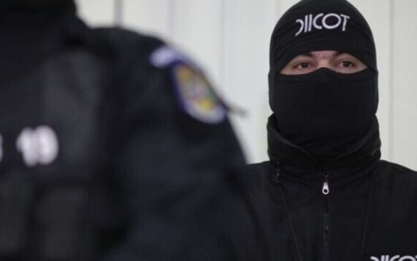 img-36 Bărbat de 52 de ani, arestat pentru că a racolat doi minori orfani pe care i-a obligat „la practici sexuale deviante”