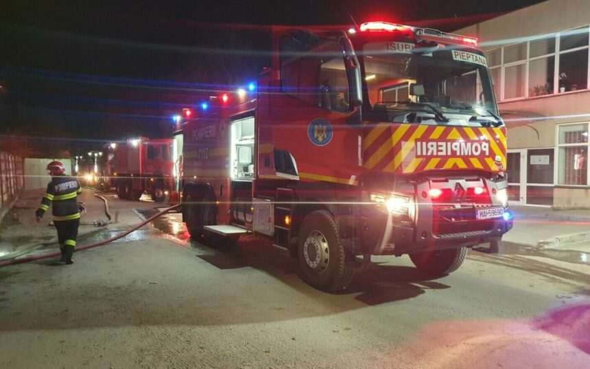 img-428 Incendiu de proporții la un atelier de lemne din Sectorul 4
