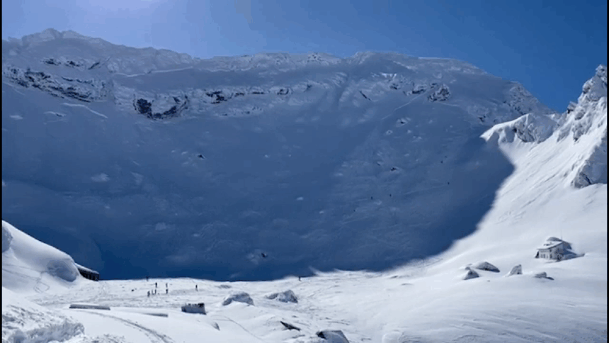 img-43 Risc de avalanșe de gradul IV în munți