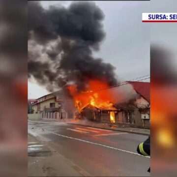 img-441 Incendiu la Cluj-Napoca: Garaj cuprins de flăcări