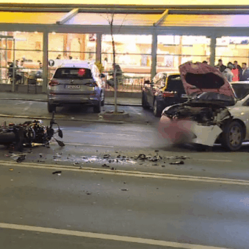 img-46 Accident rutier între o mașină și o motocicletă în București
