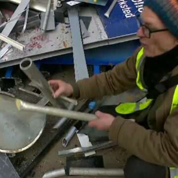 img-507 Compozitorul danez care face muzică din oale, farfurii și bucăți de țevi