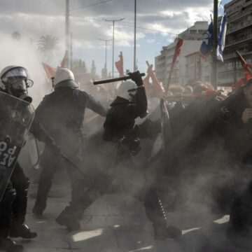 img-550 Universități private străine aprobate în Grecia, în ciuda protestelor studenților