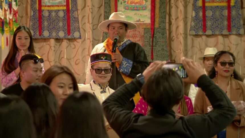 img-600 Nepalezii stabiliți în România au sărbătorit revelionul intrarea în Anul Dragonului de lemn