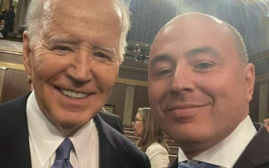 Ambasadorul României în SUA, selfie cu președintele Joe Biden. ”Să ne amintim cine suntem”