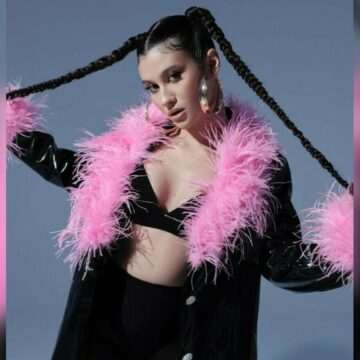 img-739 Controverse legate de prezența artistei Erika Isac la balul bobocilor unui liceu din Oradea