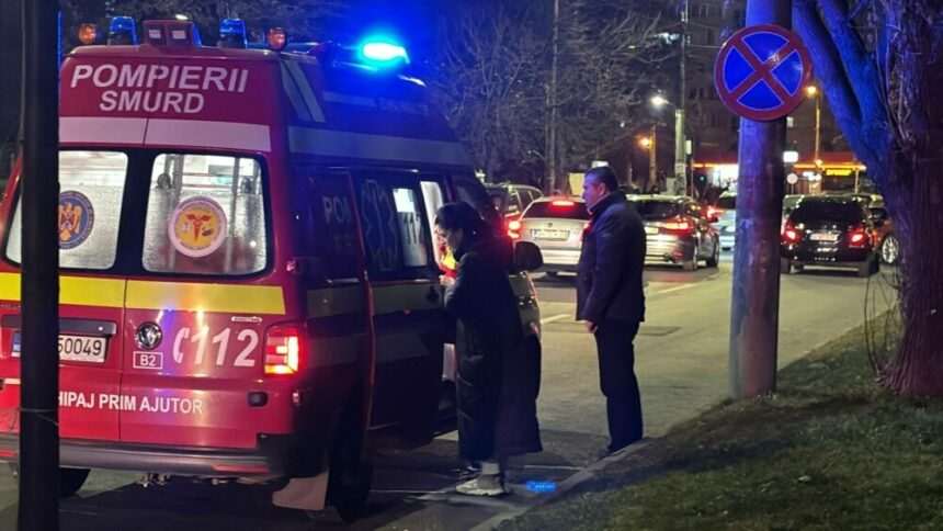 img-75 Accident grav: Copil lovit de o motocicletă în fața unui mall din București