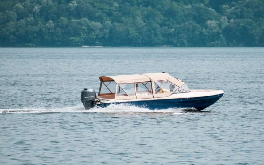 img-751 Scenariu macabru: Bărbatul care și-a înscenat moartea pe o barcă pentru a obține bani de la asigurări